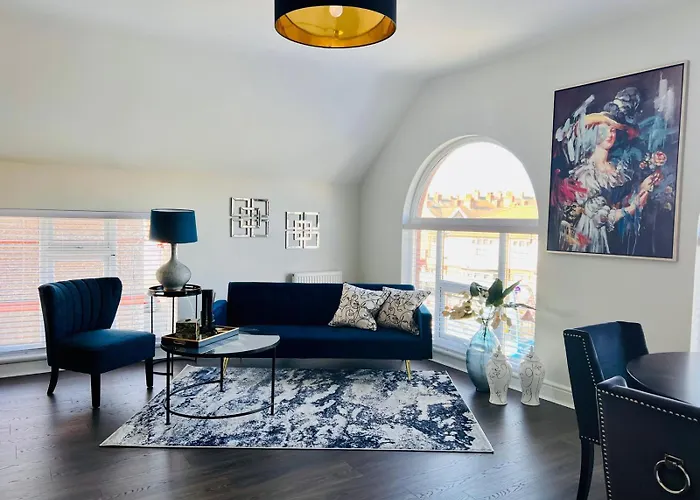 Allerton Loft - Beautiful Peaceful Apartment